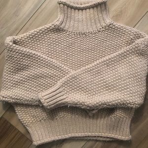 HM knit crop sweater